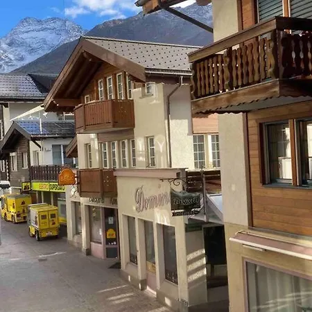 At The Heart Of Fee Apartman *